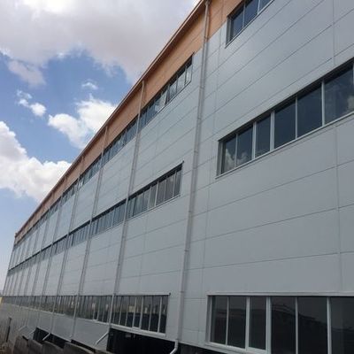 Q345 ইস্পাত প্রিফ্যাব্রিকেটেড হাউস OEM প্রিফ্যাব্রিকেটেড ইস্পাত কাঠামো বিল্ডিং