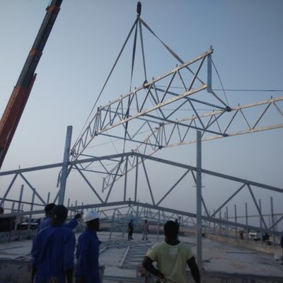 সহজ ইনস্টলেশনের জন্য ইন্টারলকিং ব্রয়লার ফ্লোর সিস্টেম উচ্চ চাপ পরিষ্কারের মান